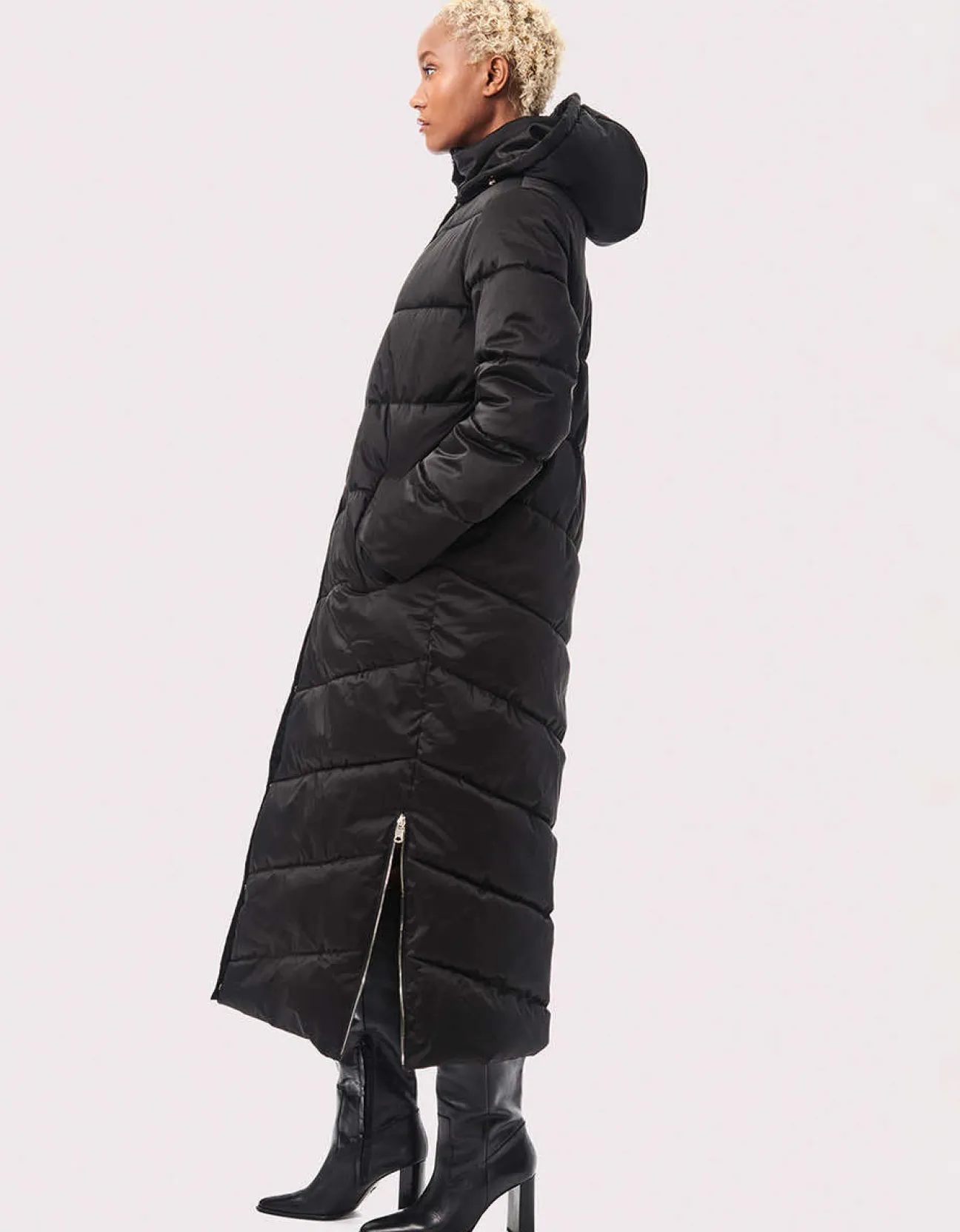 Bernardo Fashions Astoria Long Winter Puffer Coat>Women Heavy Winter Coats