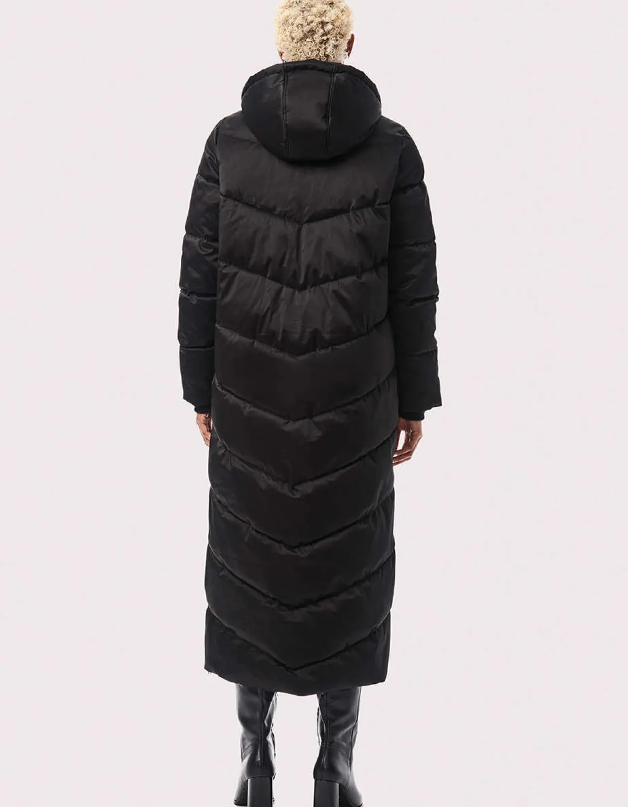 Bernardo Fashions Astoria Long Winter Puffer Coat>Women Heavy Winter Coats
