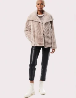 Bernardo Fashions Castle Cozy Vegan Fur Jacket>Women Vegan Fur
