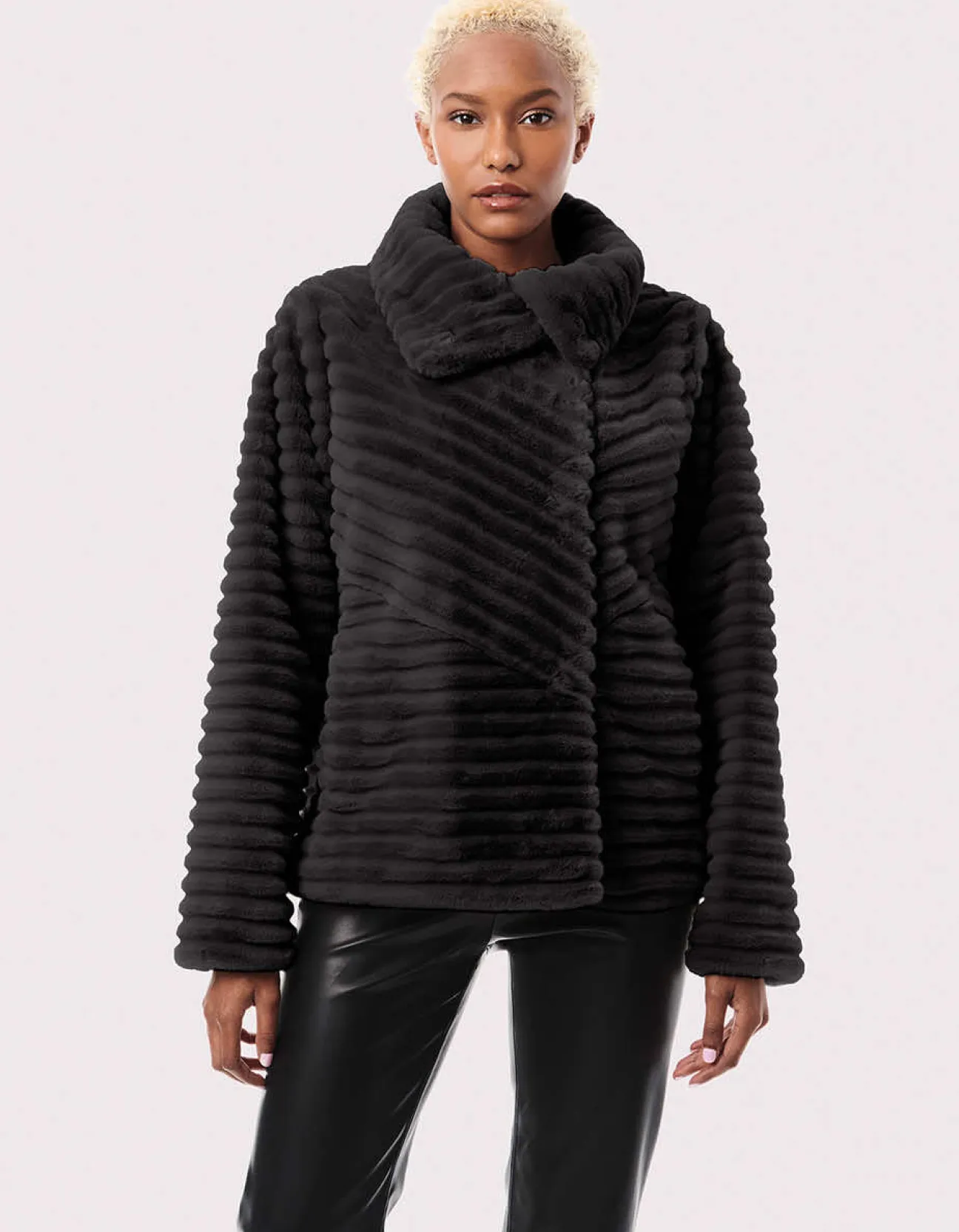 Bernardo Fashions Castle Cozy Vegan Fur Jacket>Women Vegan Fur