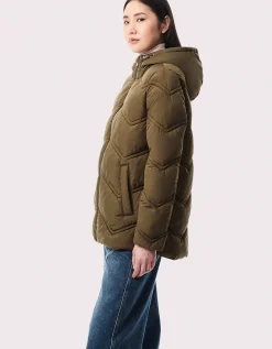 Bernardo Fashions Classic Chevron Puffer Jacket>Women Jackets