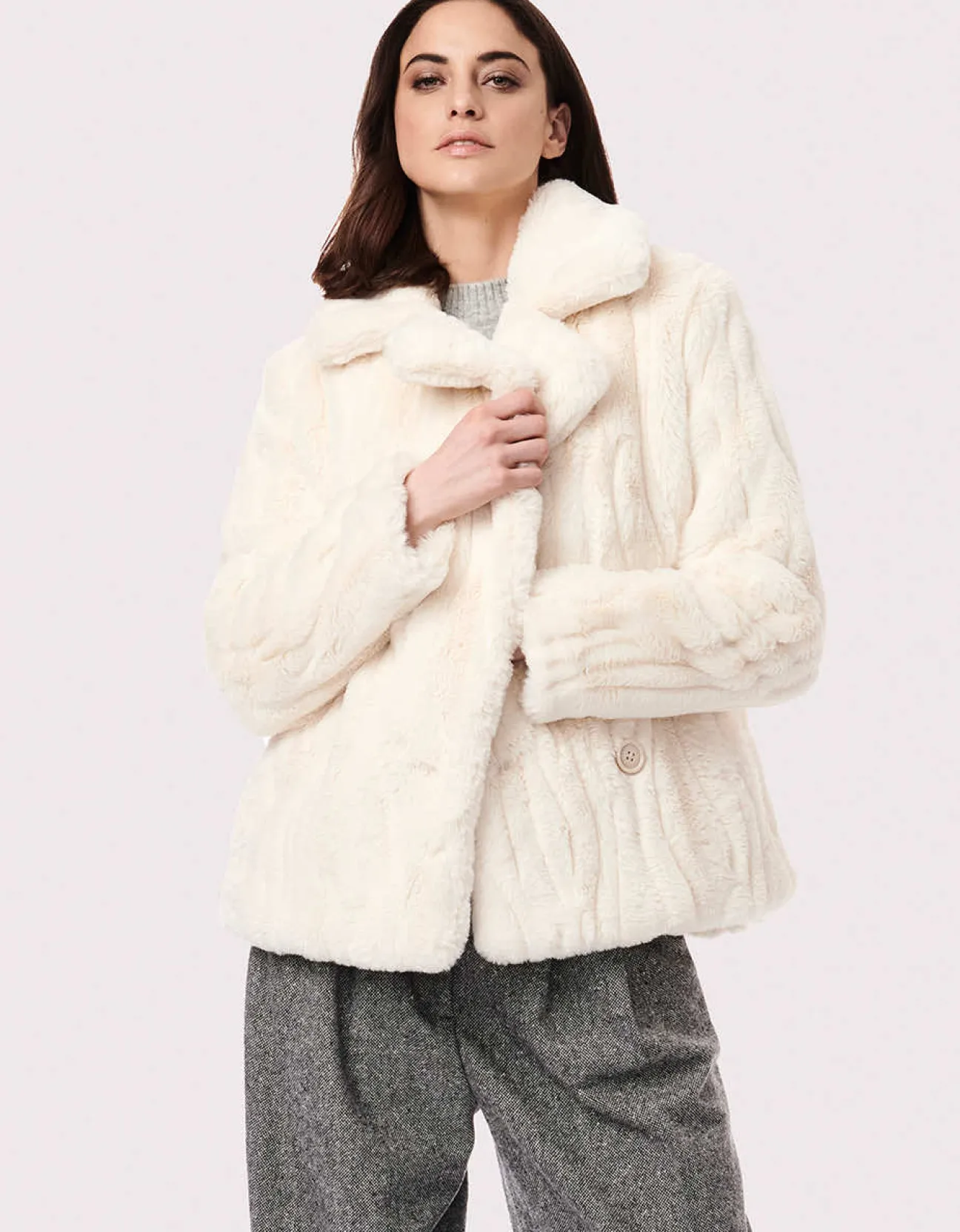 Bernardo Fashions Luxe Touch Vegan Fur Jacket>Women Vegan Fur
